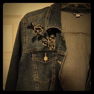 Jean jacket with embroidery